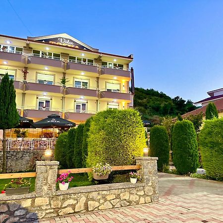 Hotel Vila Toska Piskupat Exteriör bild