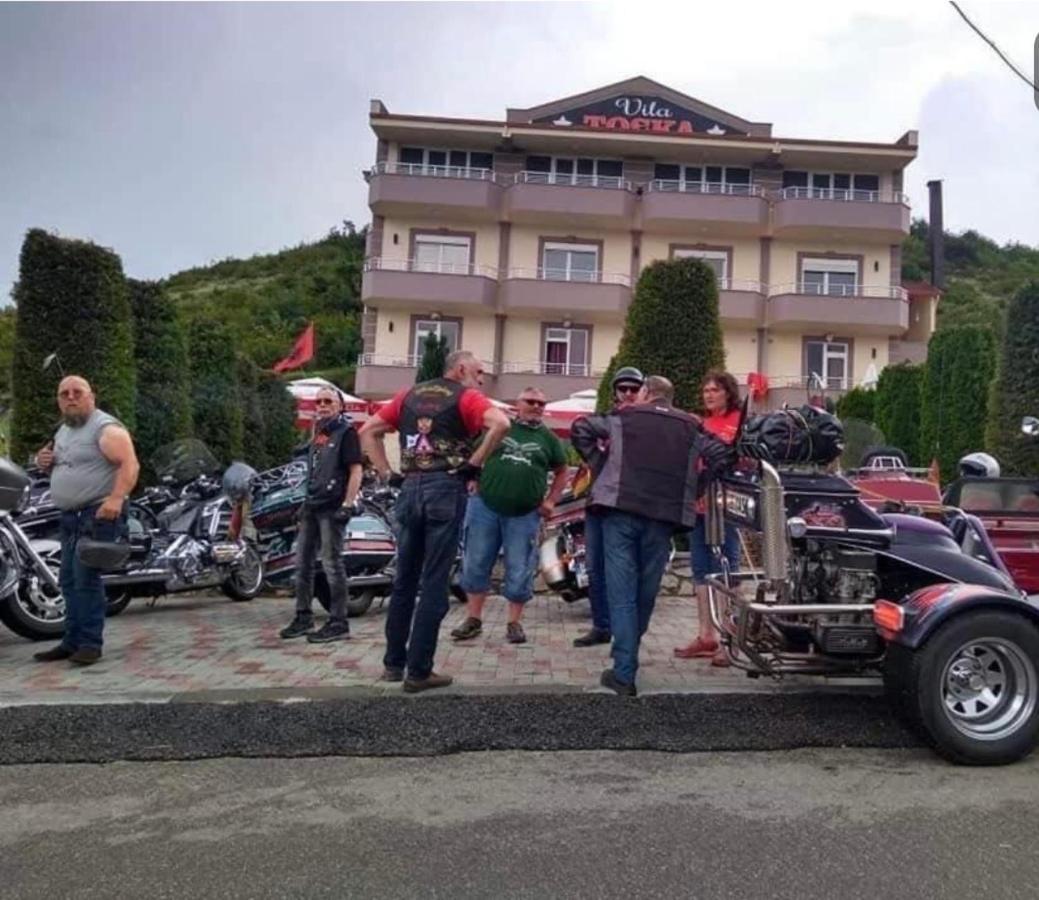 Hotel Vila Toska Piskupat Exteriör bild