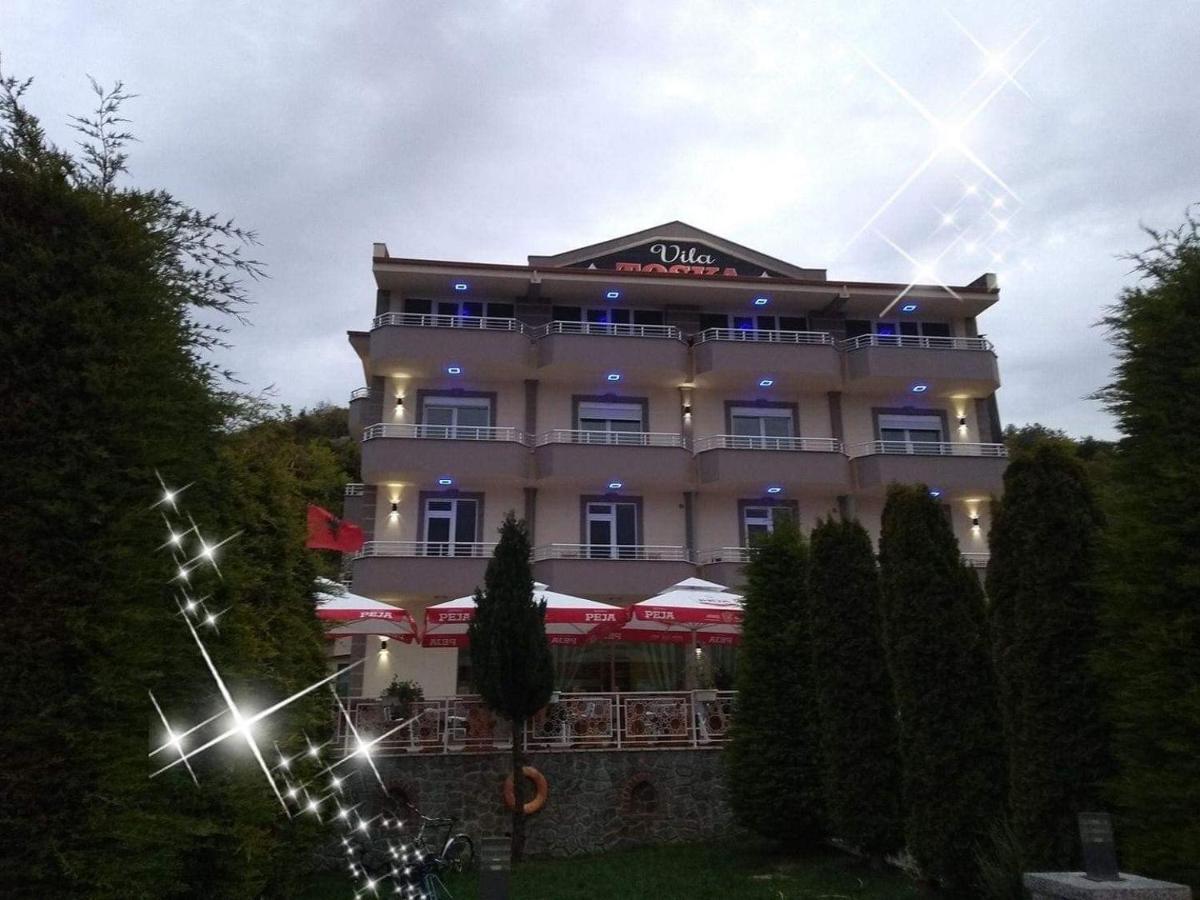 Hotel Vila Toska Piskupat Exteriör bild