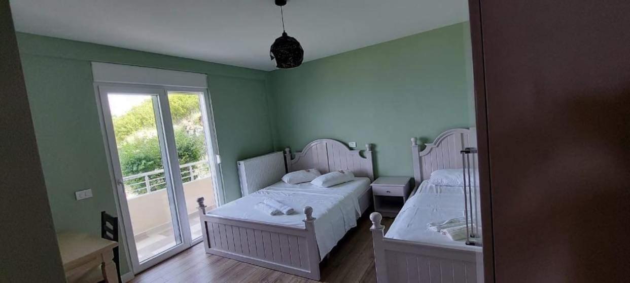 Hotel Vila Toska Piskupat Exteriör bild